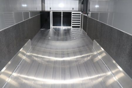 New 2027 8.5X32 iNTECH RACE TRAILER
