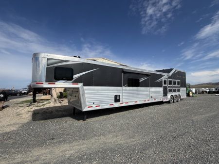 Used 2023 Lakota 4H LQ - BH8423T2S