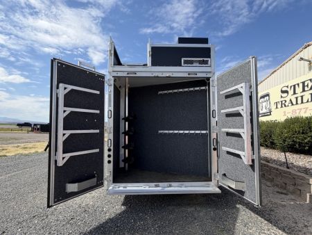 Used 2023 Lakota 4H LQ - BH8423T2S