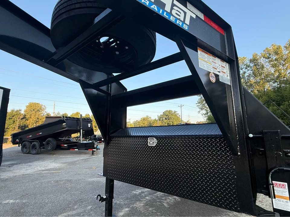 New 2027 Top Hat 102x30 Gooseneck