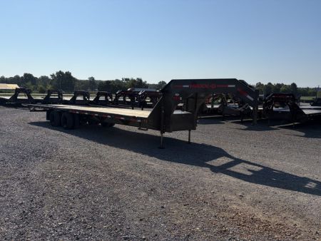 New 2027 MAXXD 102"X32' 30K Hydraulic Dovetail Gooseneck Trailer