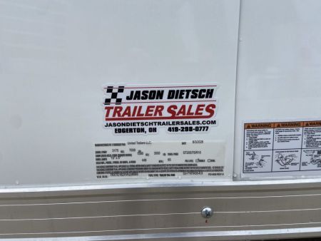 New United UJ-7X16 Enclosed Trailer