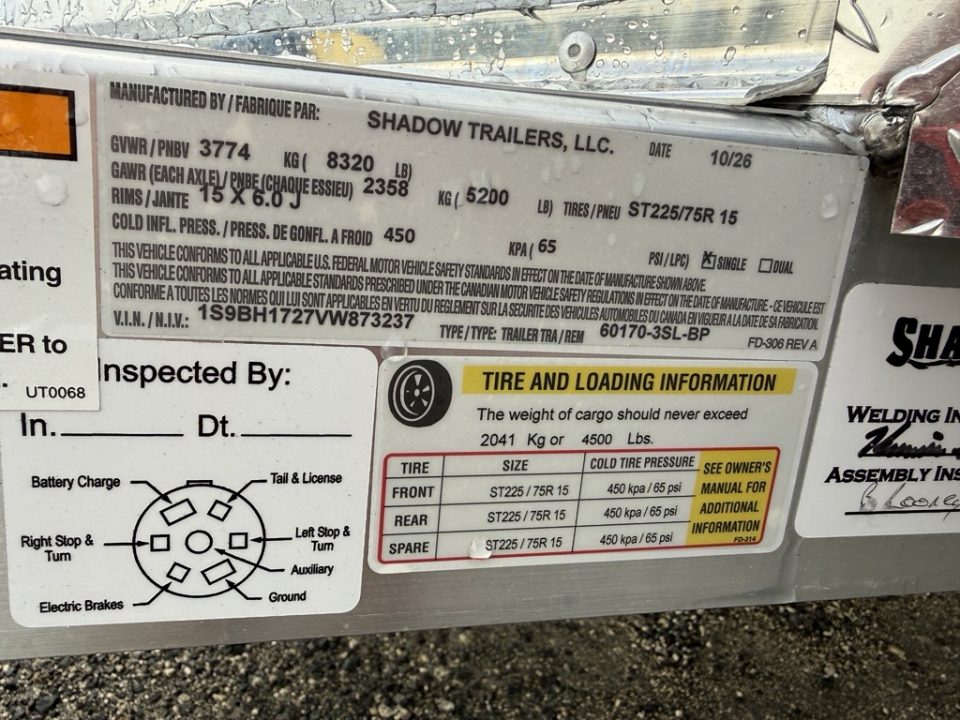 New 2026 Shadow White 3 Horse Bumperpull Slant Trailer / Livestock Trailer with Removable Dividers and Tack Room Horse Trailer