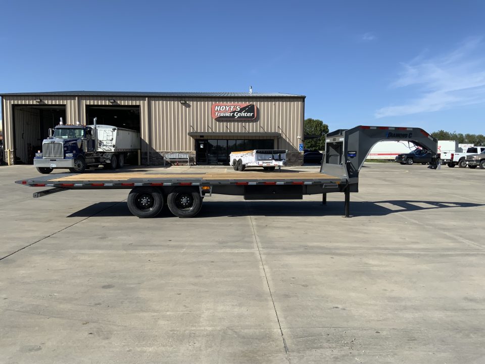 New 2027 Diamond C 102 X 24 DET210 Gooseneck Deckover Tilt Trailer