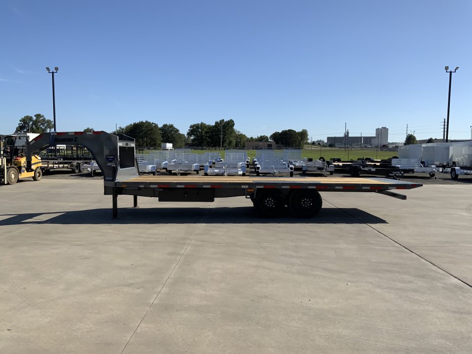 New 2027 Diamond C 102 X 24 DET210 Gooseneck Deckover Tilt Trailer