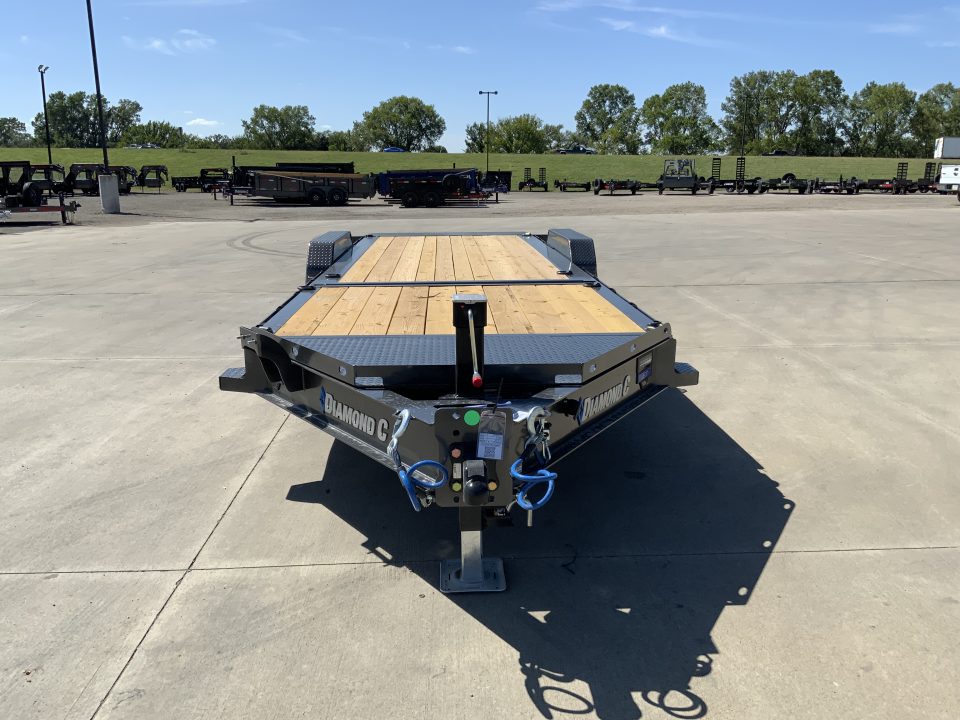 New 2027 Diamond C 82 X 22 HDT210 Equipment Tilt Trailer
