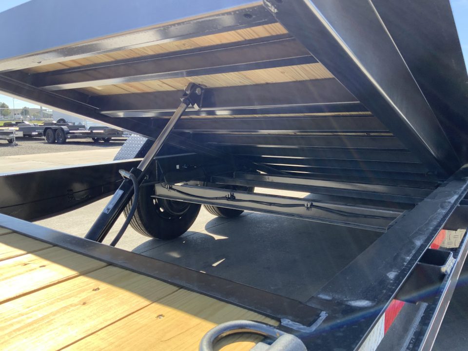 New 2027 Diamond C 82 X 22 HDT210 Equipment Tilt Trailer