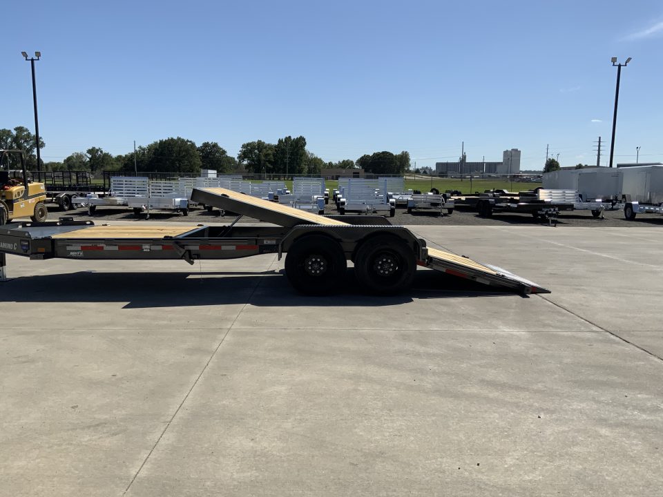 New 2027 Diamond C 82 X 22 HDT210 Equipment Tilt Trailer