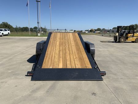 New 2027 Diamond C 82 X 22 HDT210 Equipment Tilt Trailer