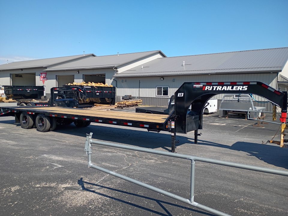 New 2027 PJ Trailers LD322