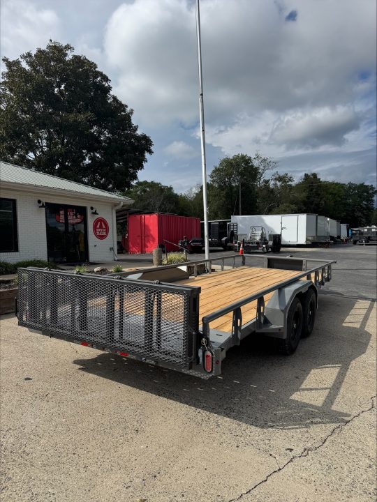 New 2027 Diamond C 83x20' Utility, 2 6K Axles, Bi-fold Ramp Gate TUT206