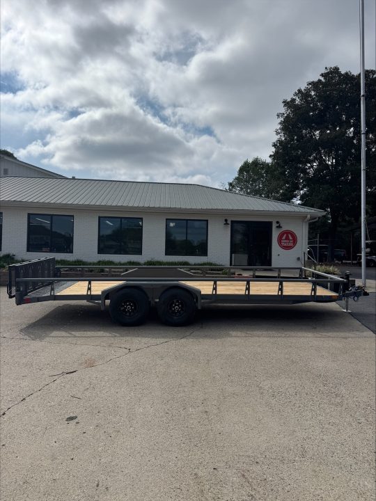 New 2027 Diamond C 83x20' Utility, 2 6K Axles, Bi-fold Ramp Gate TUT206