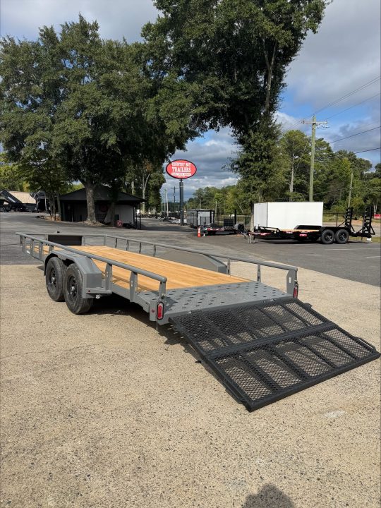 New 2027 Diamond C 83x20' Utility, 2 6K Axles, Bi-fold Ramp Gate TUT206