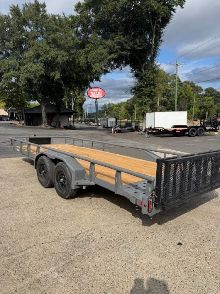New 2027 Diamond C 83x20' Utility, 2 6K Axles, Bi-fold Ramp Gate TUT206