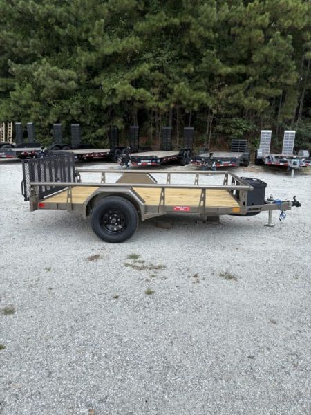 New 2027 Diamond C 77x10' Utility, Ramp Gate, Mesh Sides PSA135