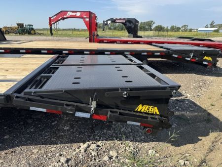 New 2027 Big Tex Trailers 14GN-30D5A Flatbed Trailer