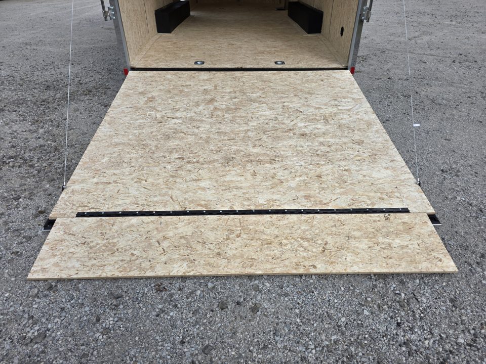 New 2027 Formula Trailers 8.5x24 CAR HAULER WITH ESCAPE DOOR 10K TORSION AXLE 7' INSIDE SXS UTV GOLF CART Cargo / Enclosed Trailer