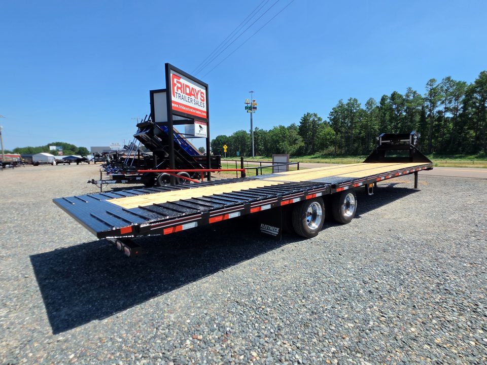 New 2027 Diamond C Trailers FMAX212 35'x102" Hydraulic Dovetail Pacesetter Edition Equipment Trailer