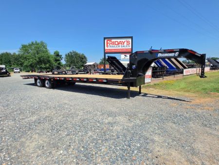 New 2027 Diamond C Trailers FMAX212 35'x102" Hydraulic Dovetail Pacesetter Edition Equipment Trailer