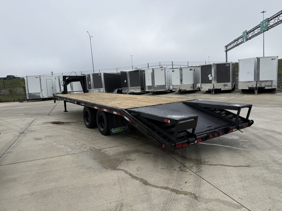 Used 2007 DCT 30ft Gooseneck with 20K GVWR and 2-10,000lb axles