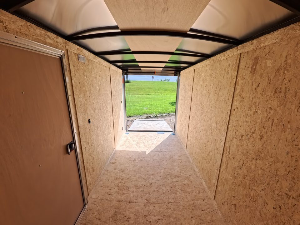 2027 Formula Trailers photo 9