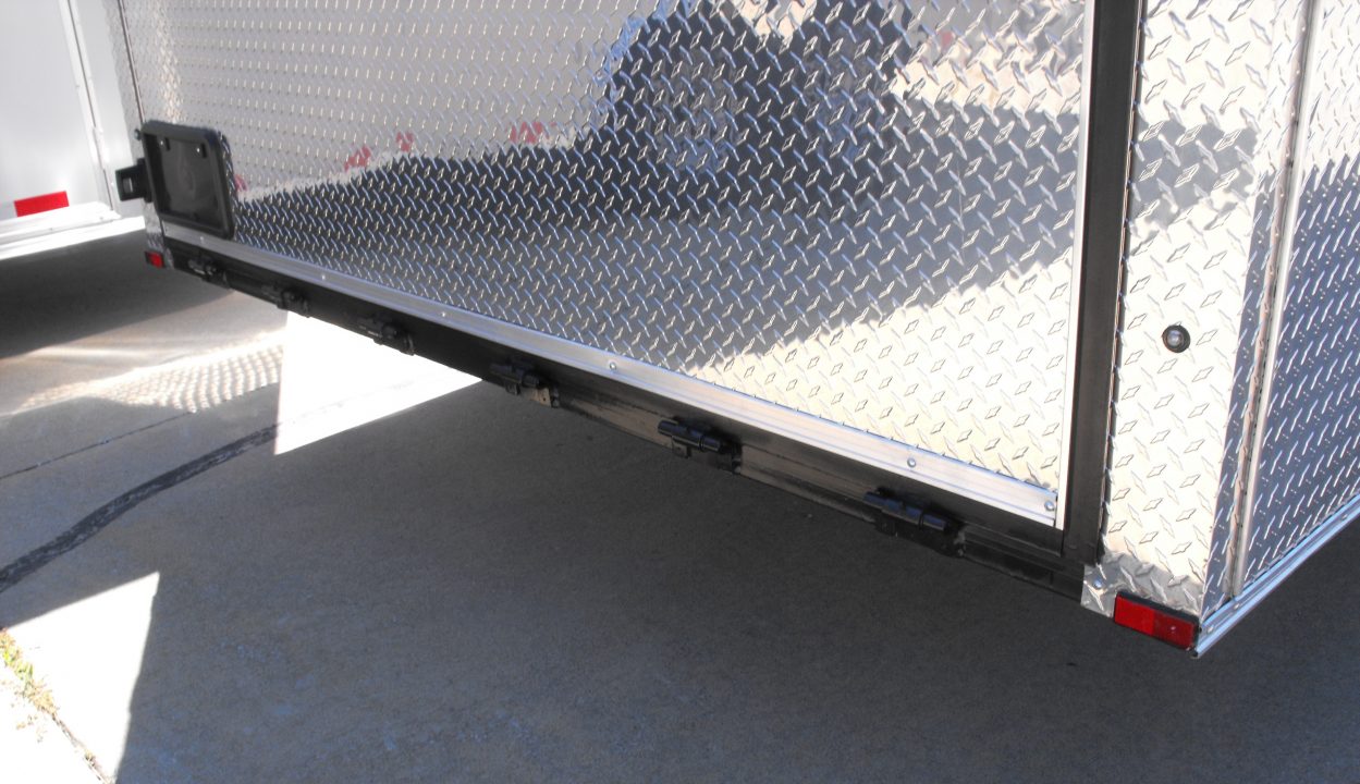 New Enclosed Trailer 8.5 X 24 Ramp 14K Interior7' Side Access