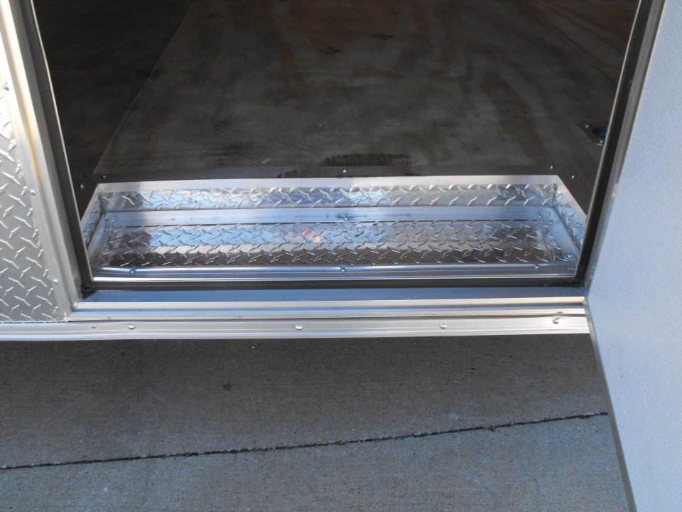 New Enclosed Trailer 8.5 X 24 Ramp 14K Interior7' Side Access