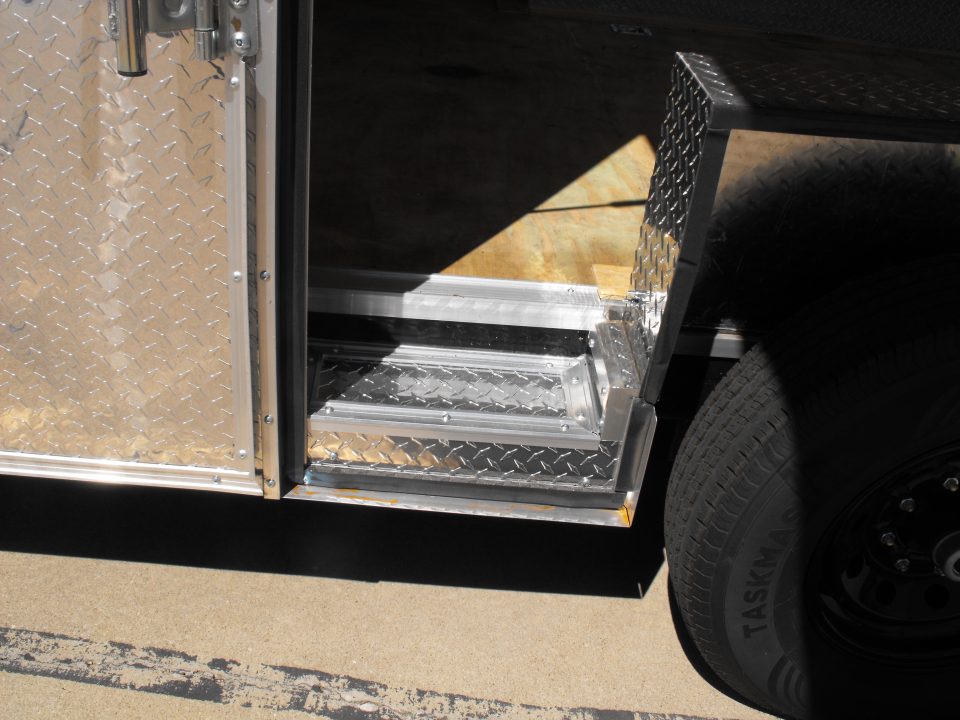 New Enclosed Trailer 8.5 X 24 Ramp 14K Interior7' Side Access