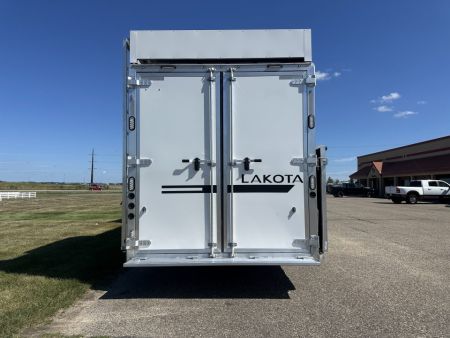 New 2027 Lakota 4H 19' LQ Infinity *Side Load* Horse Trailer