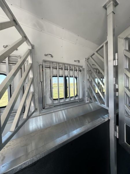 New 2027 Lakota 4H 19' LQ Infinity *Side Load* Horse Trailer