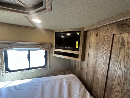 New 2027 Lakota 4H 19' LQ Infinity *Side Load* Horse Trailer