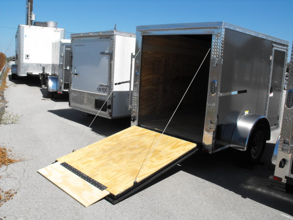 New Enclosed Trailer 5 X 8 Ramp 2990 Axle