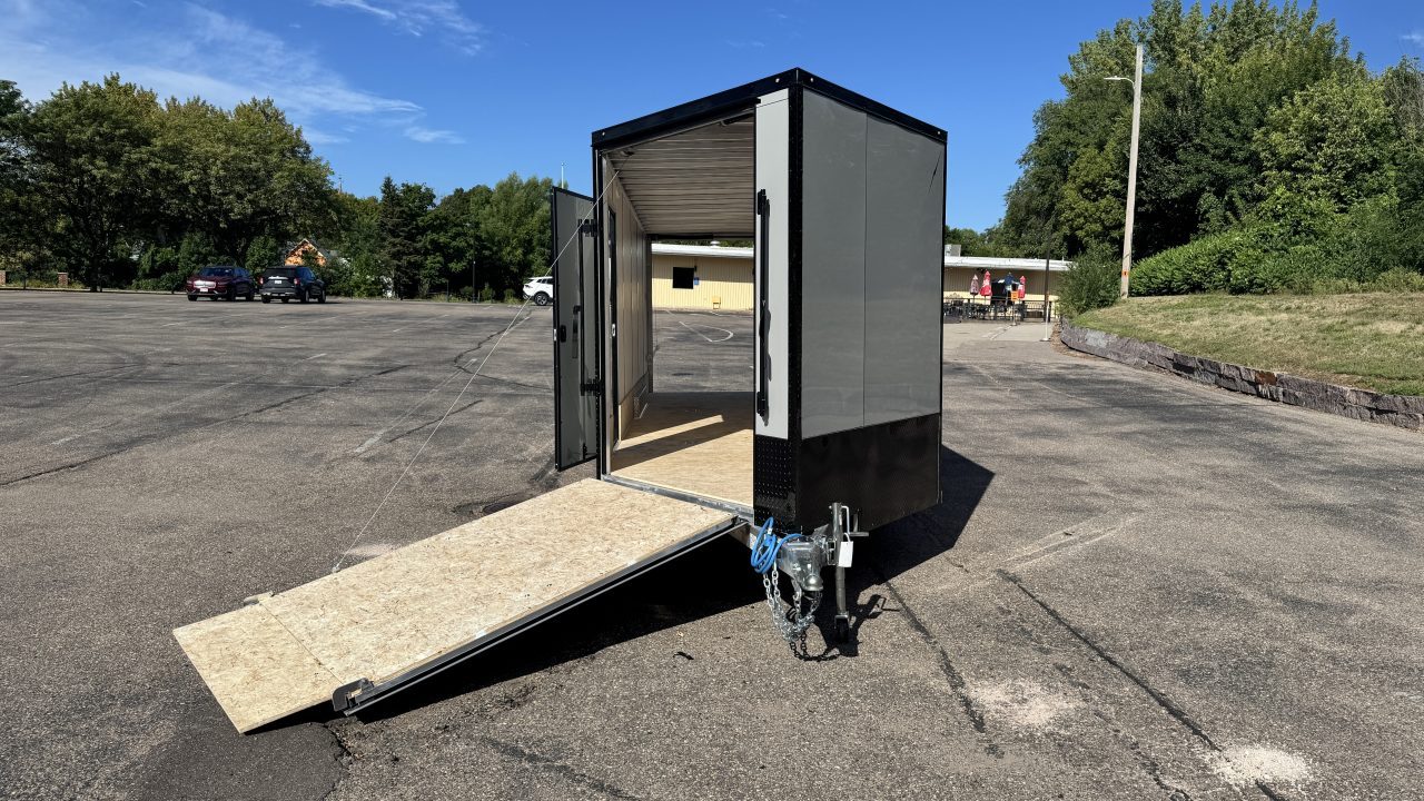 New 2026 Lightning 7.5x29 Snow / Enclosed Trailer