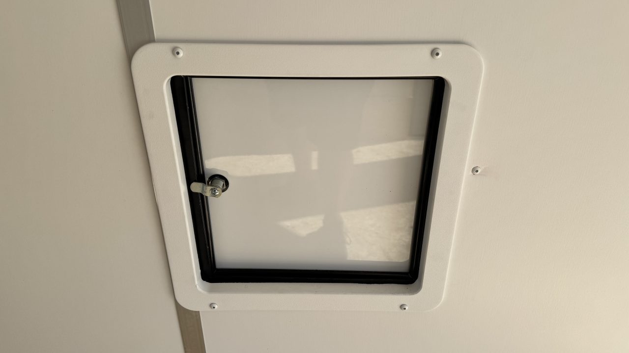 New 2026 Lightning 7.5x29 Snow / Enclosed Trailer