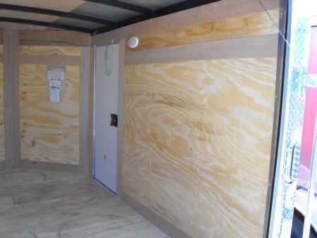 New Enclosed Trailer 5 X 8 Ramp Tube Const 2990Axle 5' Interior