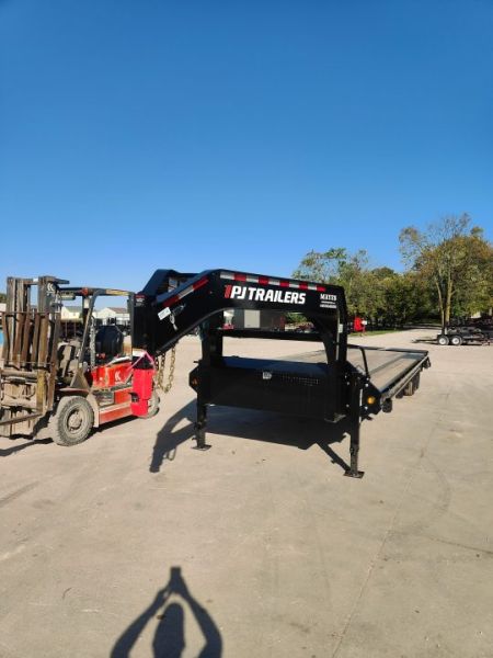 New 2027 PJ Trailers LS322 Equipment Trailer 102X32 TA SINGLES GOOSENECK DOVETAIL (GVW:15680) BLACK