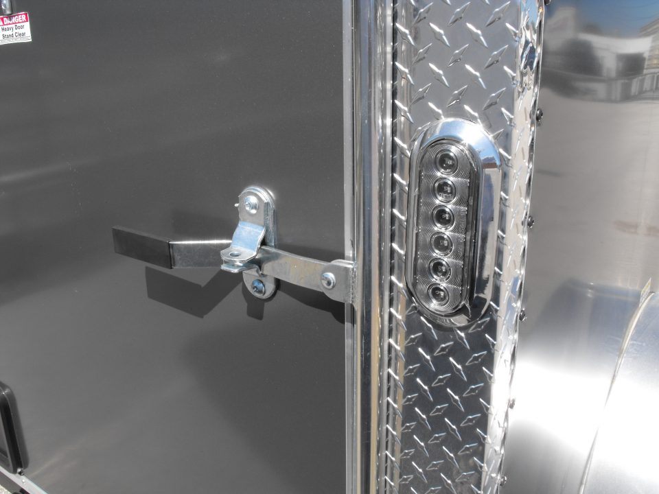 New Enclosed Trailer 5 X 8 Ramp Tube Const 2990Axle 5' Interior
