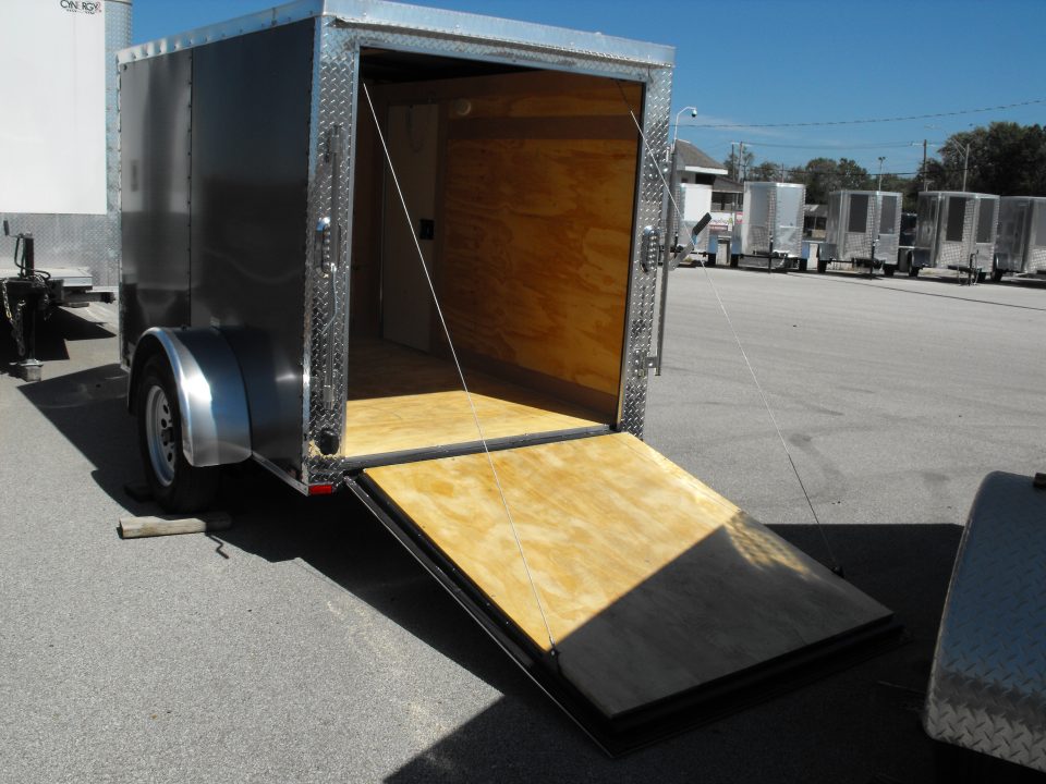 New Enclosed Trailer 5 X 8 Ramp Tube Const 2990Axle 5' Interior