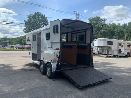 Used 2006 Trailers USA 2h GN Horse Trailer