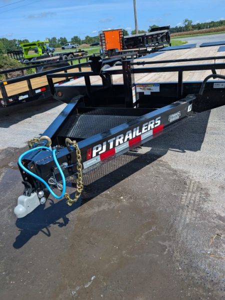 New 2027 PJ Trailers 24596 f8 22' Equipment Trailer