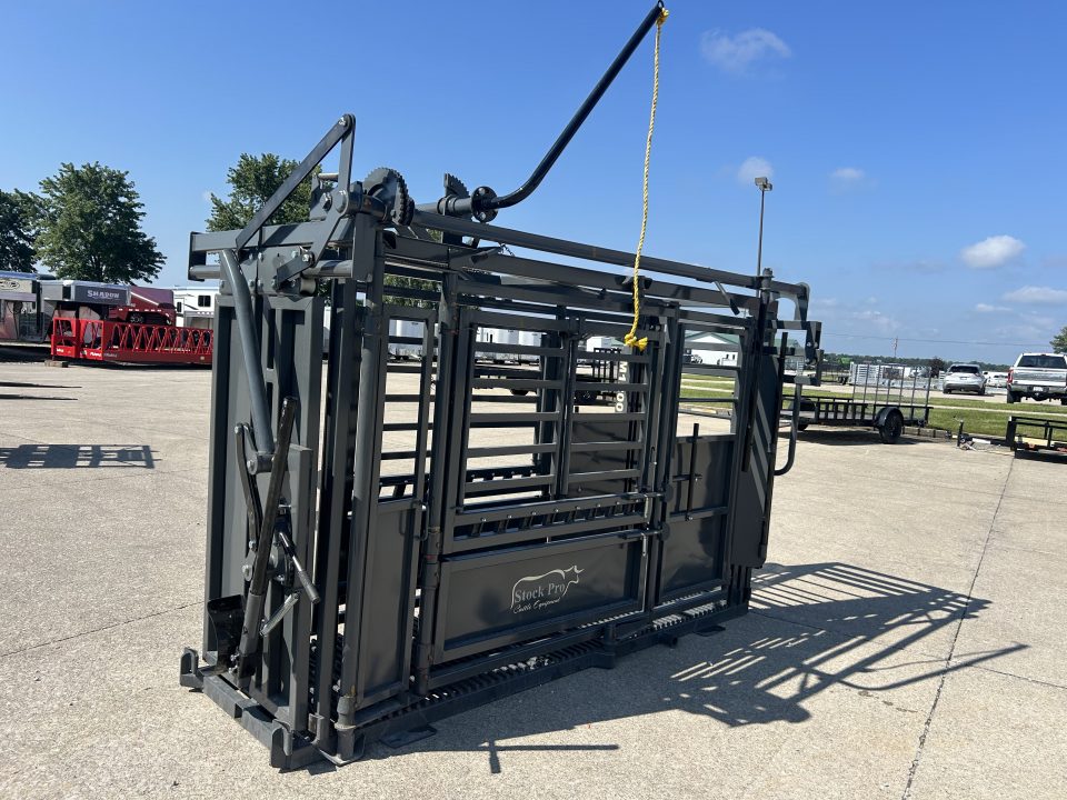 New 2026 Stock Pro M1200 Cattle Squeeze Chute w/ Palpation Cage