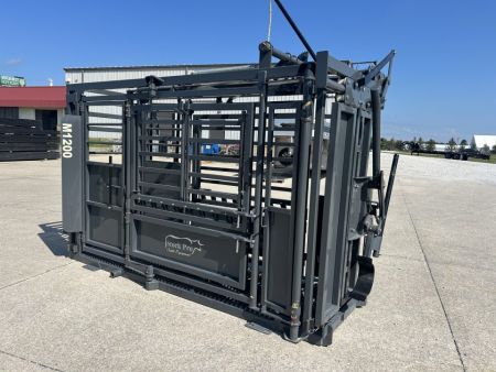 New 2026 Stock Pro M1200 Cattle Squeeze Chute w/ Palpation Cage