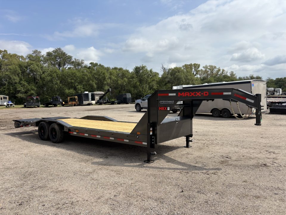 New 2027 MAXX-D H8X Equipment Trailer