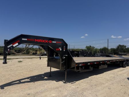 New 2027 MAXX-D LDX10240-6402 Deckover Trailer