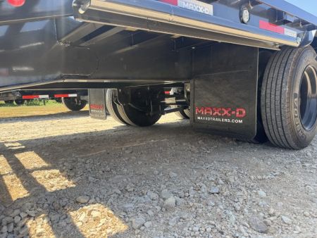 New 2027 MAXX-D LDX10240-6402 Deckover Trailer