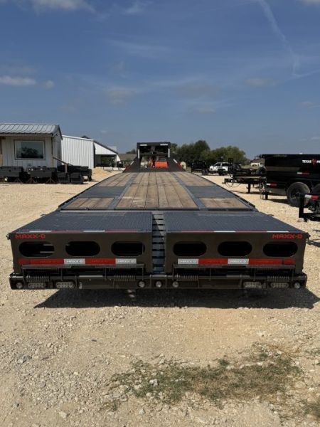 New 2027 MAXX-D LDX10240-6402 Deckover Trailer