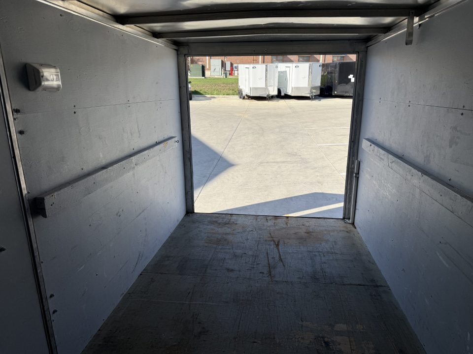 Used 2009 Lightning 6x12+v nose rear ramp Cargo / Enclosed Trailer