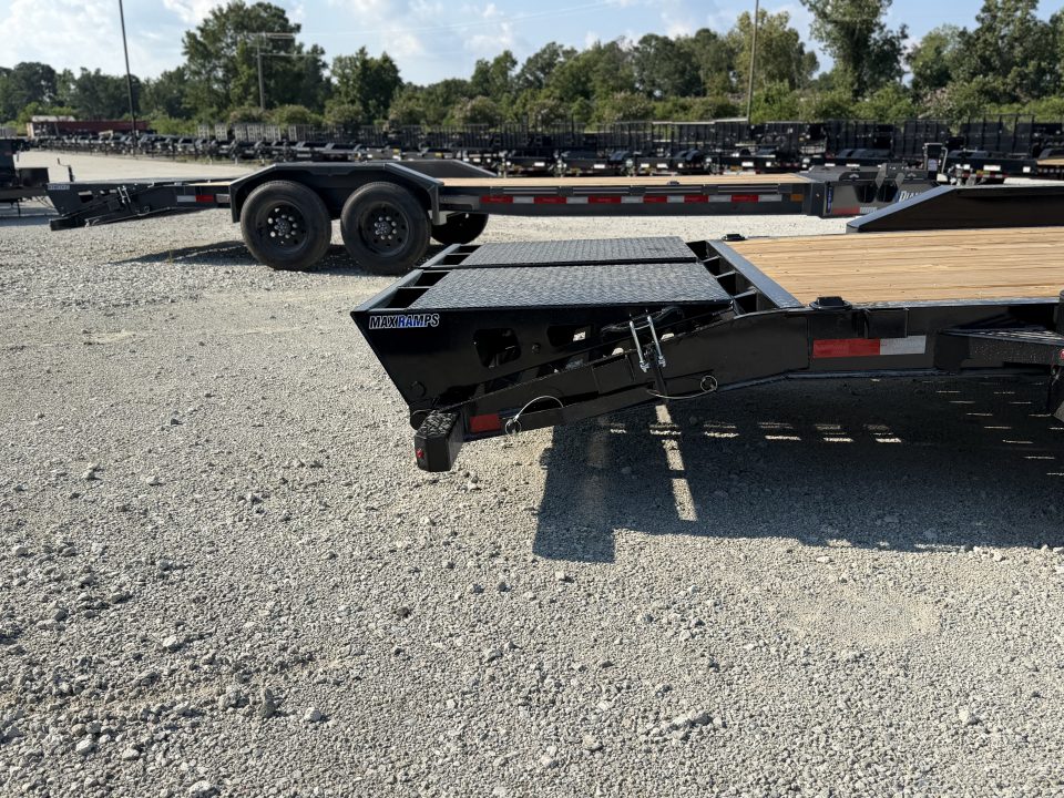 Used 2027 Diamond C Trailers LPX210-22 Equipment Trailer
