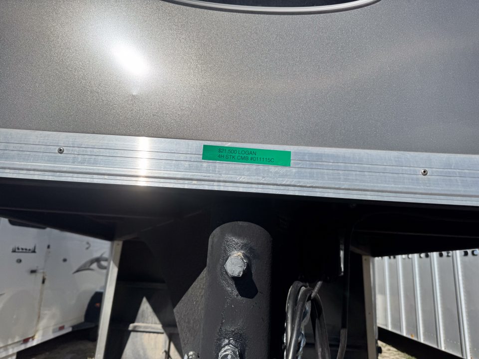 Used 2021 Logan Coach 4H Stock Combo Trailer
