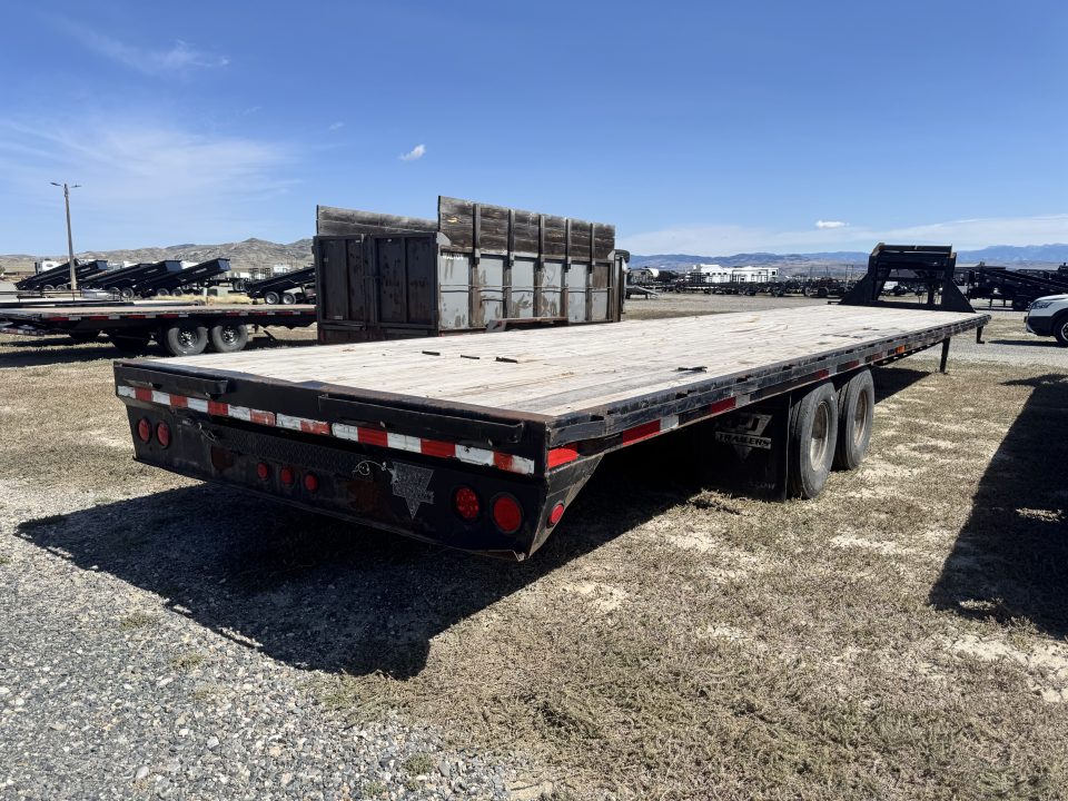 Used 2011 PJ Trailers 40' GN Flatbed Trailer